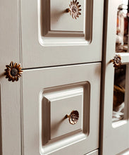 Mia Poppy Knob
