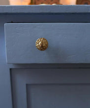 Solange Knob